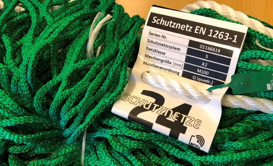 Kennzeichnung von Schutznetzen nach DGUV Regel 101-011
